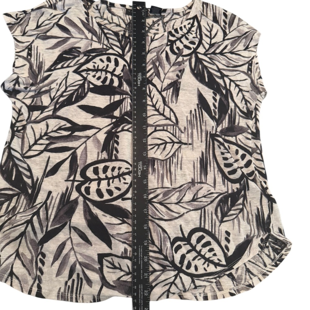 Tahari Women L Black White Tropical Leaf Print 100% Linen Knit Cap Sleeve Top - Picture 6 of 7